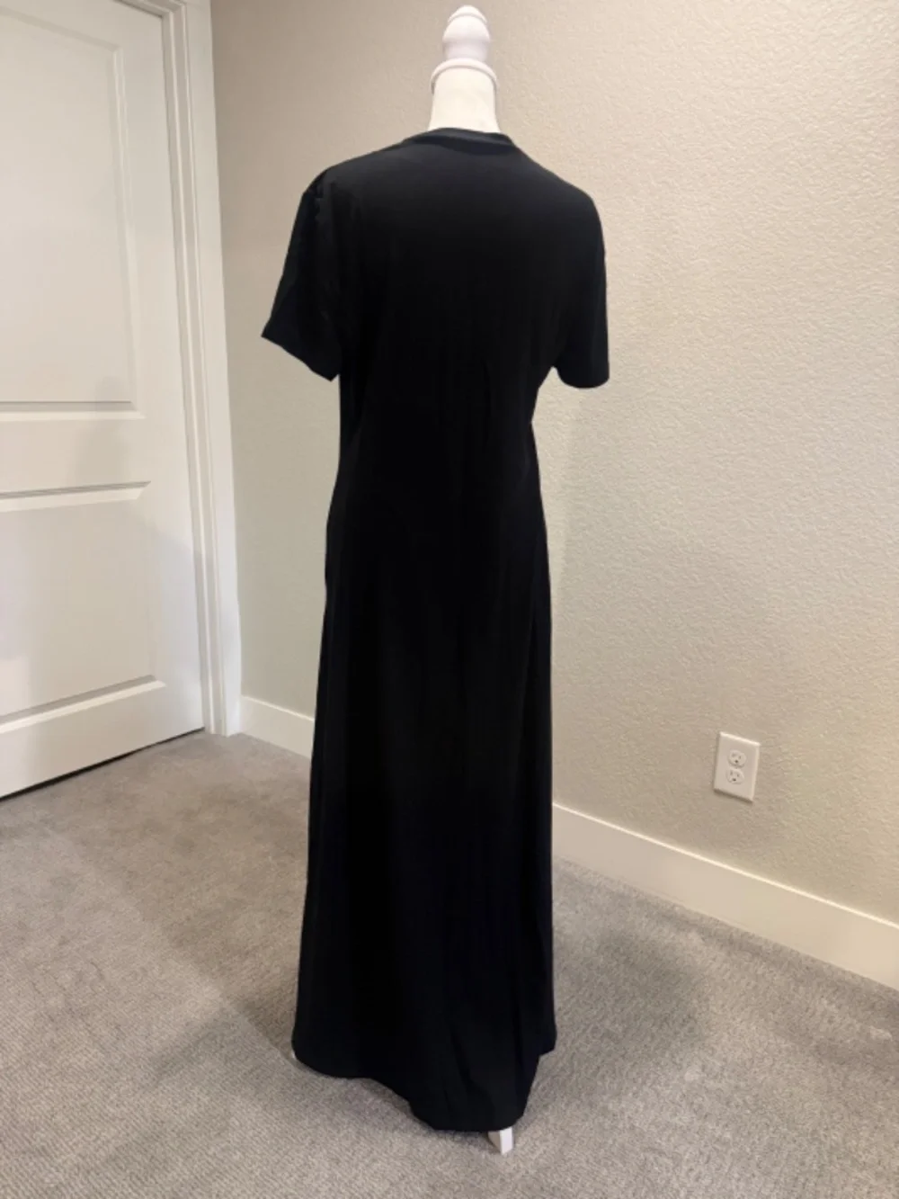 Commense Short-Sleeve Ruched Side Button Detail Dress - Picture 7 of 10